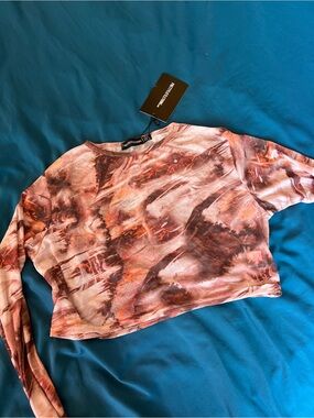 PrettyLittleThing Mesh Tie-Dye Long Sleeve Crop Top